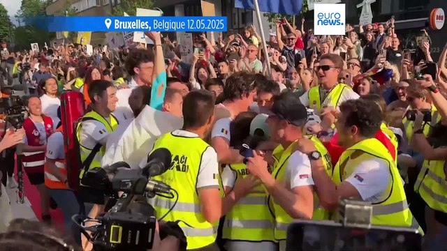 Message à l'UE : les coureurs serbes contre la corruption arrivés à Bruxelles