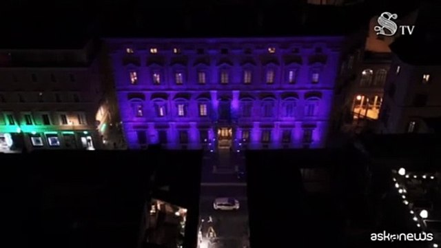 Il Senato illuminato di viola per la Giornata della fibromialgia