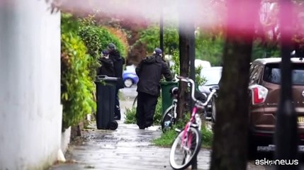 Polizia indaga sull'incendio all'ex casa del premier Starmer