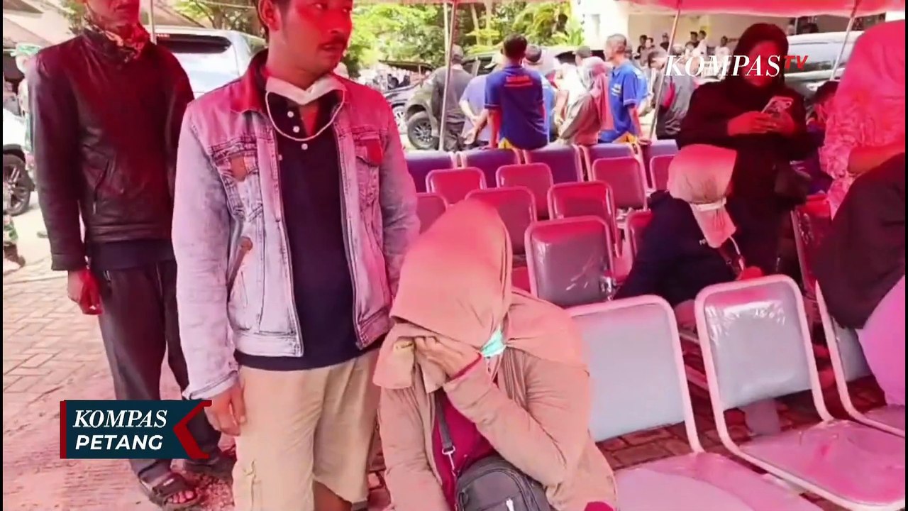 Duka Keluarga Korban Tewas Dalam Insiden Ledakan Pemusnahan Amunisi di Garut