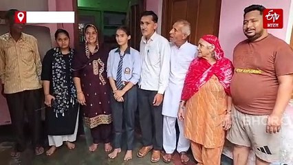 हरियाणा बोर्ड 12वीं रिजल्ट घोषित: सोनीपत की करीना ने प्रदेश भर में लाया दूसरा रैंक, पिता बोले- "बेटी UPSC करना चाहती है, हम देंगे साथ"