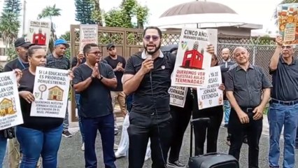 Protestan en Santiago para exigir terminación de 24 aulas en politécnico Nuestra Señora de las Mercedes