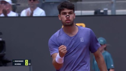 Alcaraz Dominates Khachanov to Reach Rome Quarterfinals 🎾