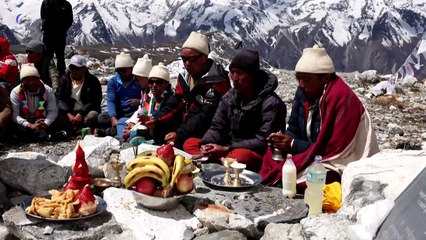 Nepal holds tribute for disappearing glacier