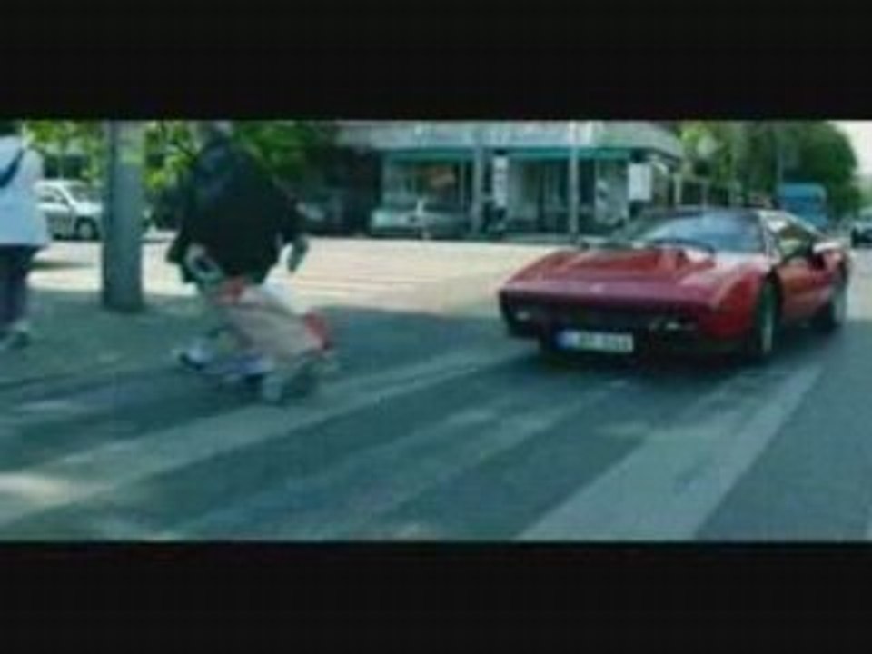 CSAK EGY FERRARI