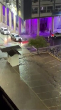 Vídeo mostra PMs agredindo, com chutes e fogo, moradores de rua em Florianópolis