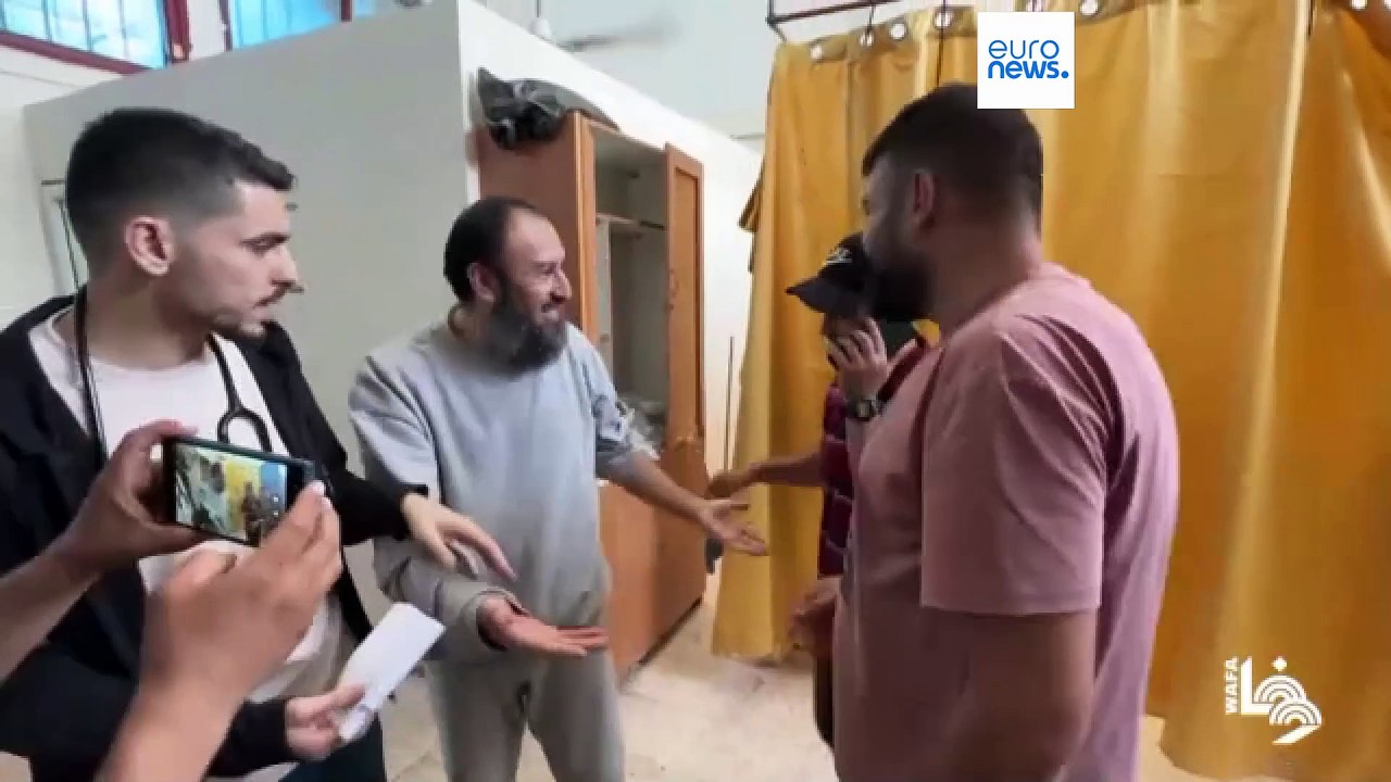 وصول تسعة أسرى فلسطينيين إلى قطاع غزة بعد أن قضوا 19 شهرا في  سجون إسرائيل