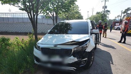 정읍에서 차량 2대 충돌...중상 1명·경상 9명 발생 / YTN