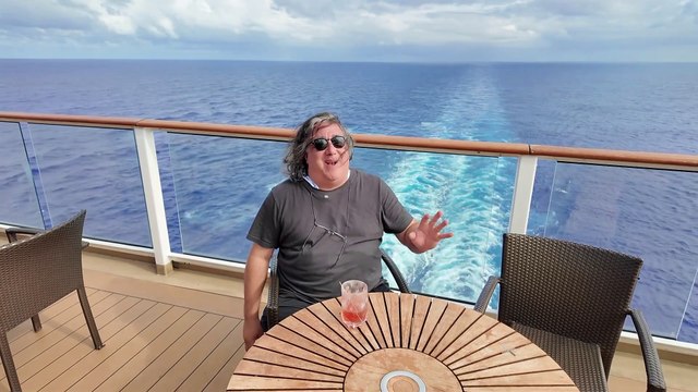 How a stock market investor handles market volatility