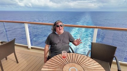 How a stock market investor handles market volatility