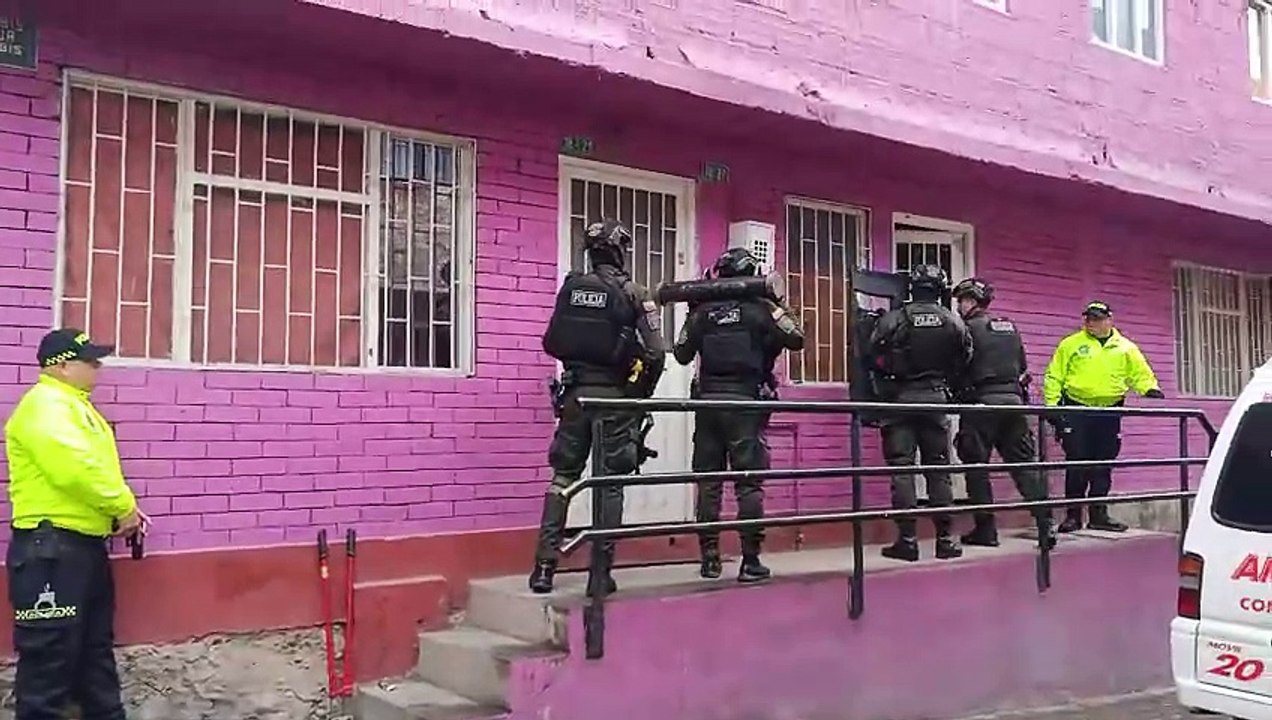 Allanan cuatro casas usadas para venta de drogas en un mismo barrio de Bogotá: esto encontraron