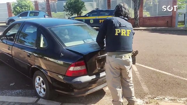 Polícia Rodoviária Federal encontra 195 kg de maconha em carro abandonado na BR-369 em Corbélia