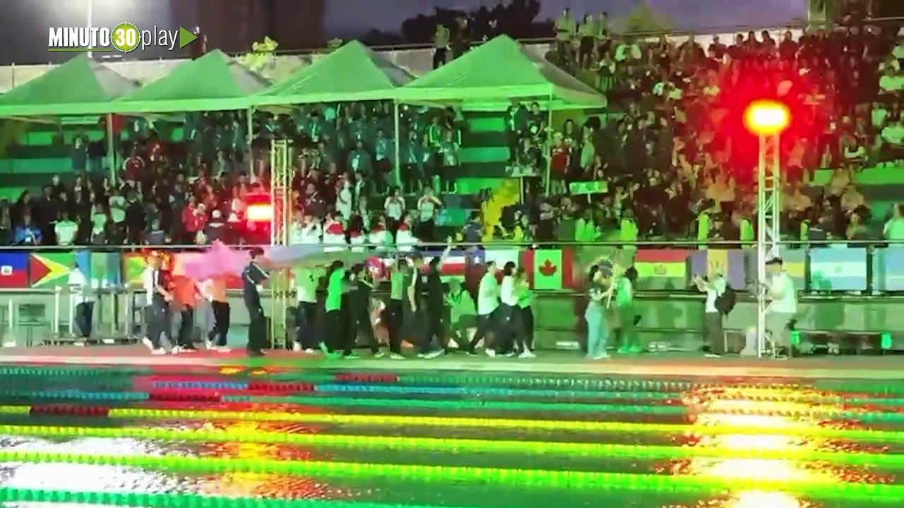 Se van a ir enamorados de esta ciudad  Alcalde Fico Gutiérrez le dio la bienvenida a los deportistas durante la inauguración de los PanAm Aquatics en Medellín