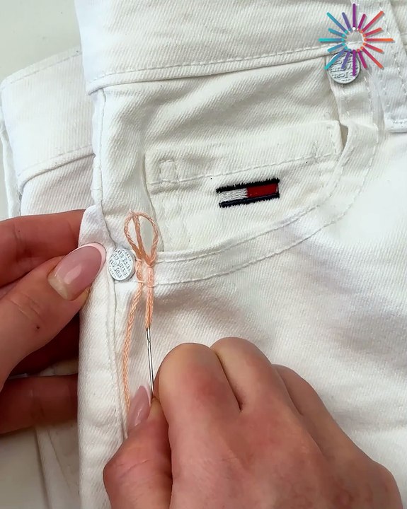 This pocket embroidery is a total game-changer 👖