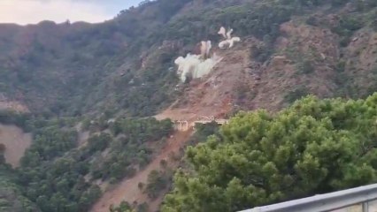 Primeras voladuras en las obras de reapertura de la carretera de Ronda, la A-397.