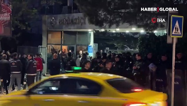 Boğaziçi Üniversitesi'nde göstericiler polise saldırdı: 13 polis yaralandı, 97 gözaltı