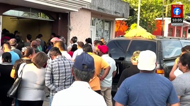 Familiares, amigos y simpatizantes se despiden de Yesenia Lara y exigen justicia