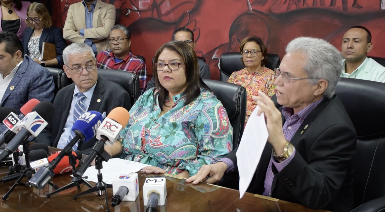 Huelgas del CMD podrían extenderse hasta diciembre