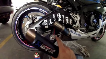 Substituição de ponteiras (tirando Akrapovic e instalando SC Project)