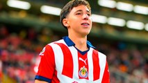 Mateo Chávez se despide de su familia y deja Chivas para iniciar su aventura con el AZ Alkmaar en Holanda