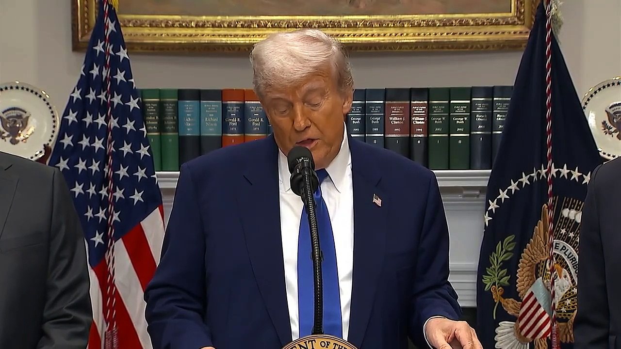 Full Remarks President Trump signs executive order on medical prices talks to reporters_720p