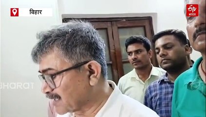 रोज हाथ से कपड़े धोकर थक गया था! वाशिंग मशीन की चाहत में फंस गया दारोगा, घूस लेते निगरानी ने दबोचा