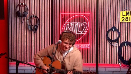 LIVE - Aliocha Schneider interprète "L'Océan des amoureux" dans #LeDriveRTL2 (13/05/25)