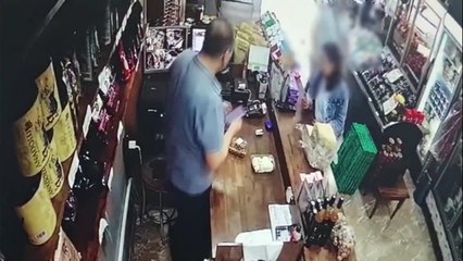 Sinoplu esnaftan örnek davranış
