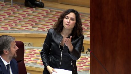 Ayuso al PSOE: «Tienen más corrupción que escaños, están hundidos»