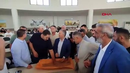 Buğdayda ilk hasat yapıldı; kilosu 17 liradan satıldı