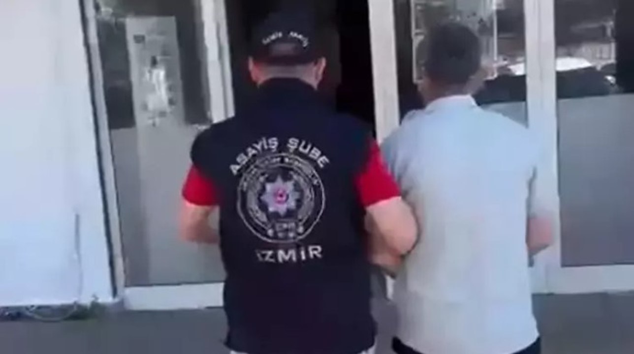 Kırmızı bültenle aranan cinayet şüphelisi İzmir’de yakalandı
