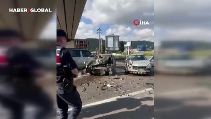 Yalova'da 4 araçlı zincirleme kaza: 5 yaralı