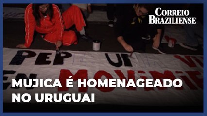 Uruguaios homenageiam Pepe Mujica na sede do MPP