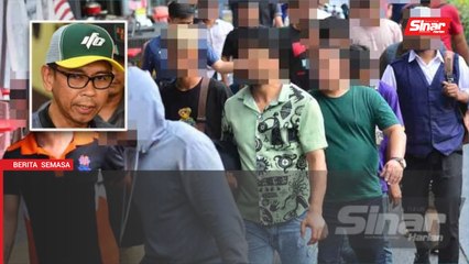 Menyorok dalam tandas, menyamar pelanggan elak dicekup