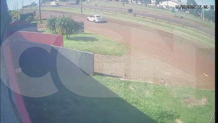 Câmera mostra como aconteceu o acidente que vitimou Valdair Farezin, em Cascavel