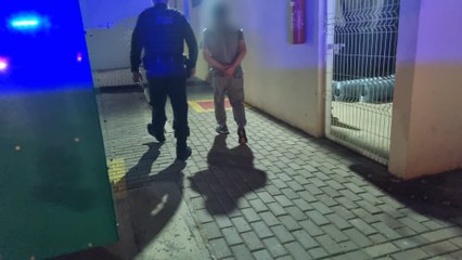 Homem é preso após descumprir medida protetiva no Centro de Cascavel