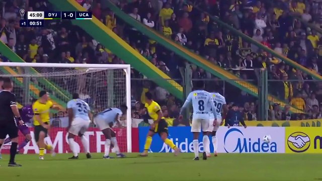 U. CATÓLICA AVANZA A OCTAVOS EN SUDAMERICANA TRAS EMPATE CON DEFENSA Y JUSTICIA - MH SPORTS