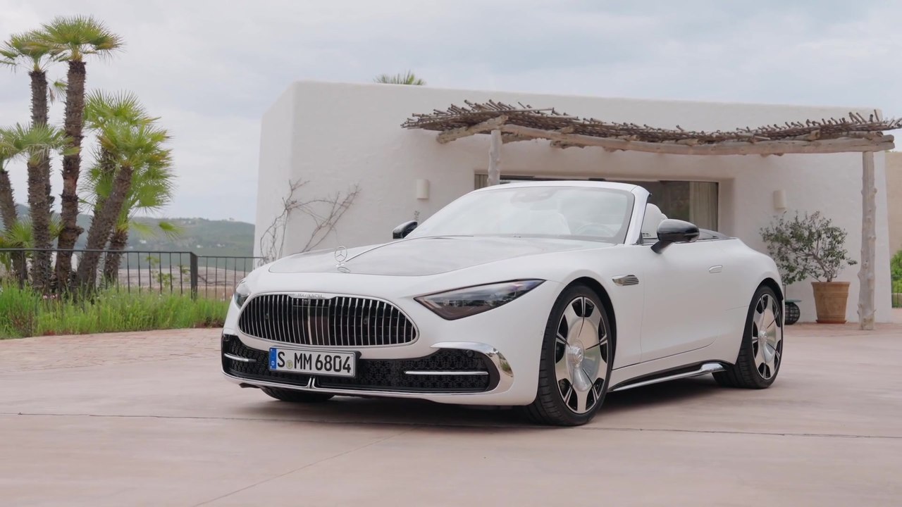 Mercedes-Maybach SL 680 Monogram Series White Ambience Design Preview