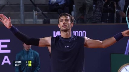 Rome - Musetti sort Zverev et affrontera Alcaraz pour une place en finale
