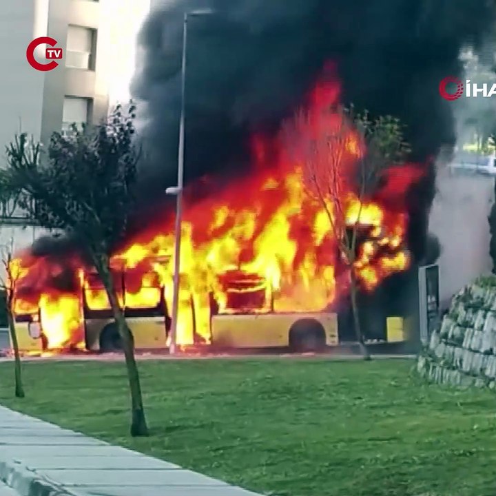 Başakşehir'de İETT otobüsü alev alev yandıBaşakşehir'de İETT otobüsü alev alev yandı