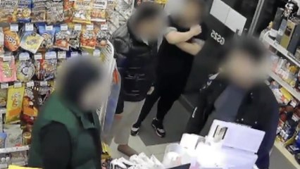 "원금 두 배 이자 내놔" 협박...조폭 3명 구속 송치 / YTN