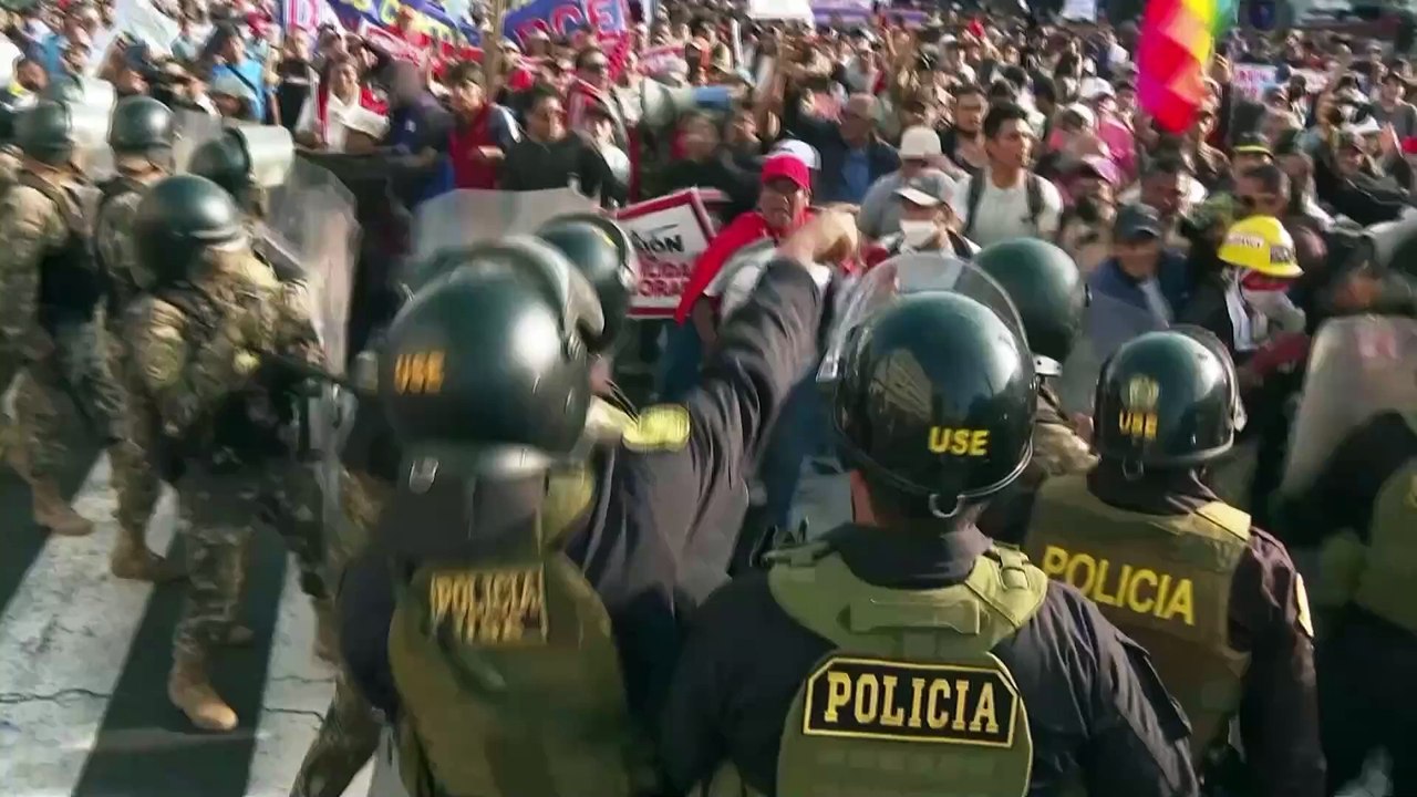 Transport workers protest in Peru as crime rates reach new highs