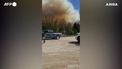Incendio boschivo nel Canada centrale, due morti