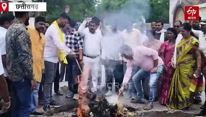धमतरी में मध्य प्रदेश के मंत्री शाह का कांग्रेसियों ने किया पुतला दहन, कहा माफी नहीं, बर्खास्त करो