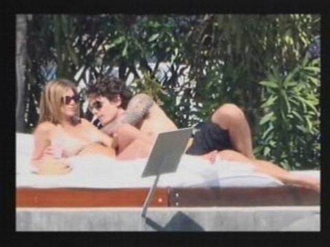 Jennifer Aniston is Dating John Mayer!!