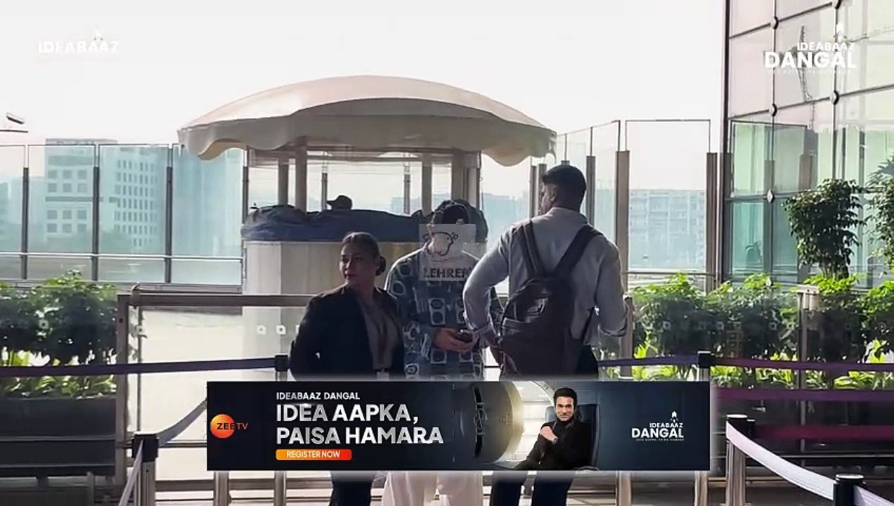 Aamir Khan The Sitaare Zameen Par Ka Sitaara Gets Spotted At The Mumbai Airport In Most Humble Way