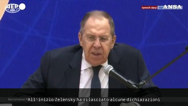 Lavrov: Zelensky penoso per la richiesta di incontro con Putin