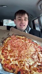 Follow for more ASMR videos🌮🍟 Credits: @lukefoods_ #mukbang #asmr #fastfood #asmreating