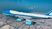 Video: F-15QA-gevechtsvliegtuigen uit Qatar escorteren Air Force One bij aankomst van Trump