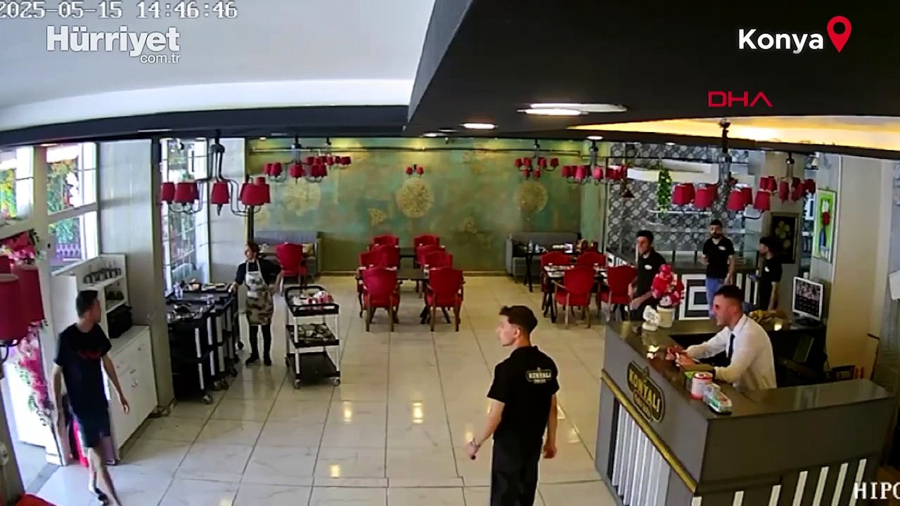 Konya'da deprem anı kamerada: Ankara'da da hissedildi